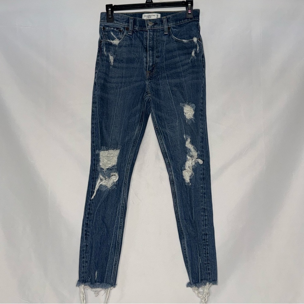 Abercrombie & Fitch High Rise Mom Jeans Distressed Blue Denim Size 26 EUC